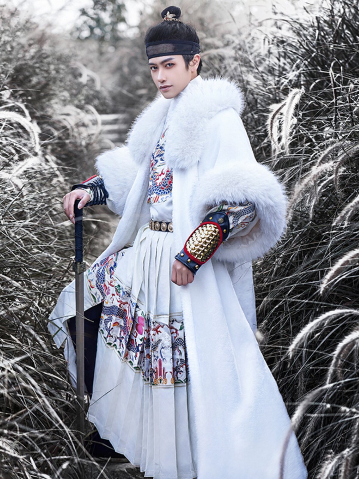 MO QIANYAN 정통 오리지널 HANFU 모피 코트 반팔 가운 반팔 목도리 탈착식 모조 너구리 모피 칼라 봄 가을 남성 스타일