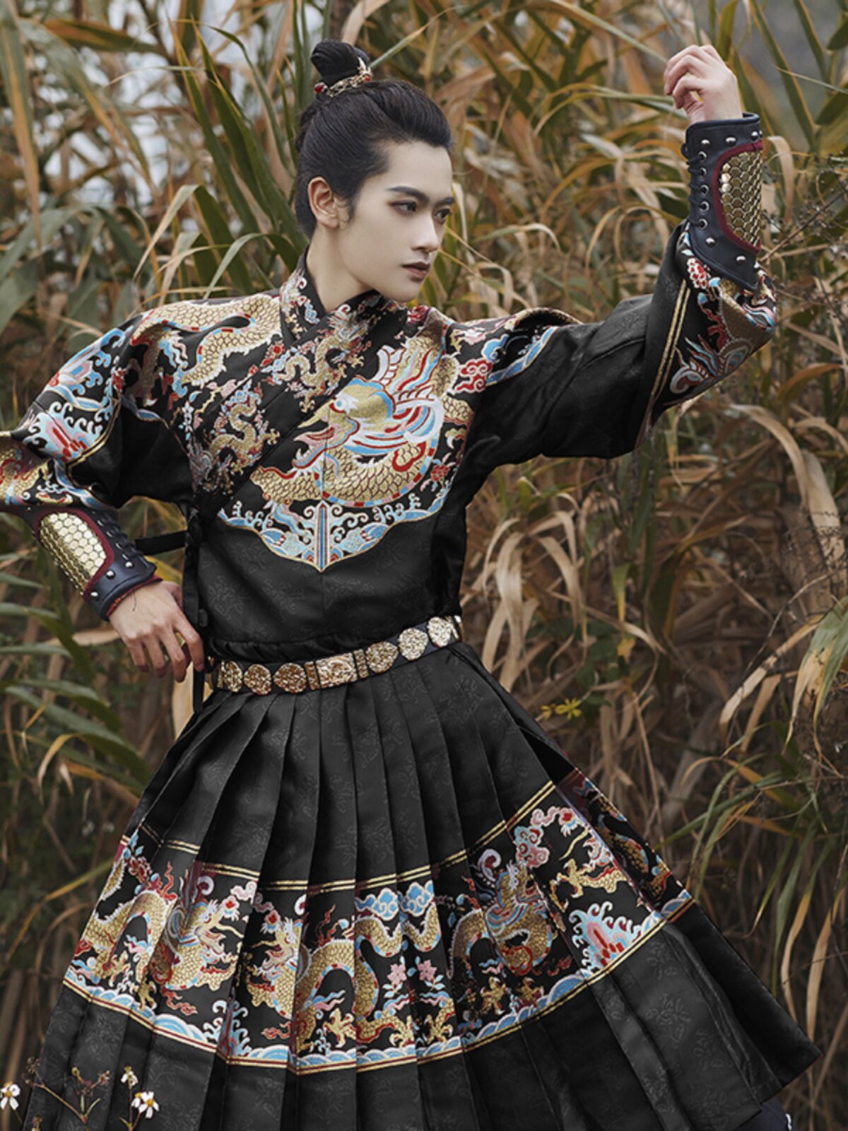 MO QIANYAN [3월 주문] 원래 정통 명나라에서 만든 HANFU 남자 날치 정장 JIN YIWEI 모조 메이크업 꽃 직조 금