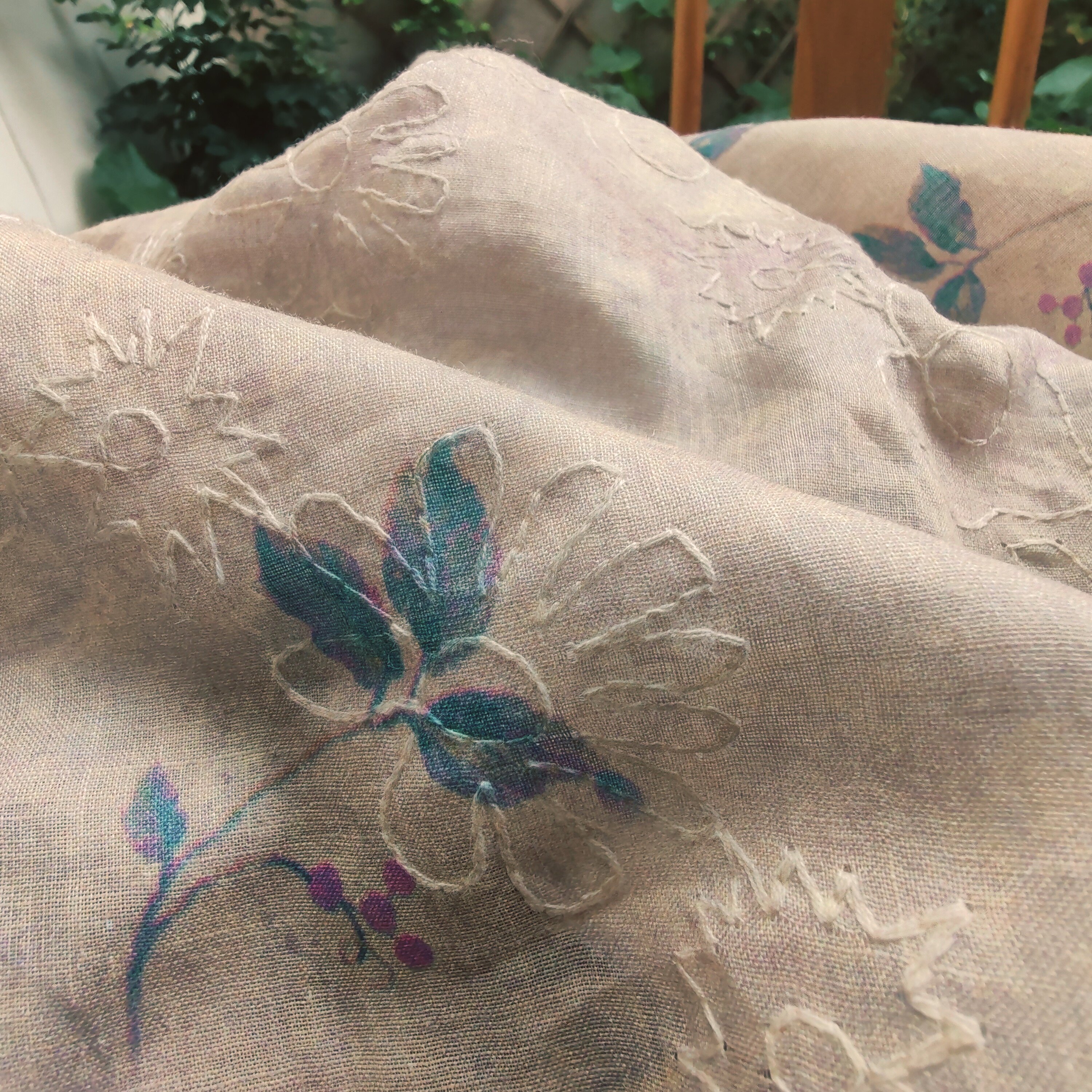 （绣花旧影）原创42支米色绣花香云苎麻衬衫裙子袍子套装服装面料
