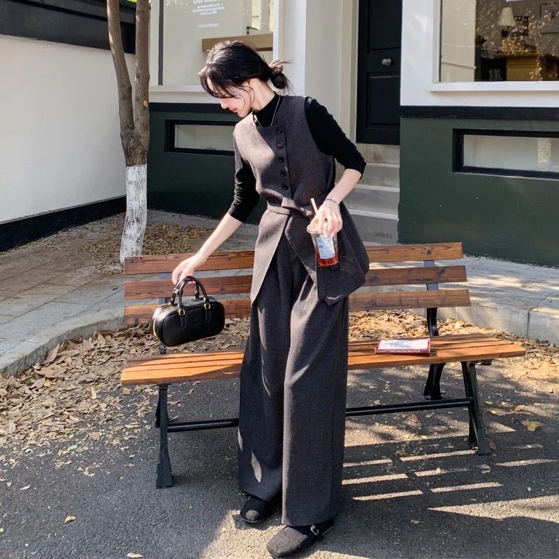 灰色高级感三件套女2025春新款不规则马甲打底衫阔腿裤一整套穿搭,女装/女士精品,时尚套装,淘宝优惠券,粉丝福利购,淘宝优惠卷