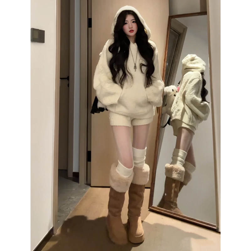 韩系chic套装穿搭连帽毛衣外套女针织短裤高级松弛感时尚两件套,女装/女士精品,时尚套装,淘宝优惠券,粉丝福利购,淘宝优惠卷