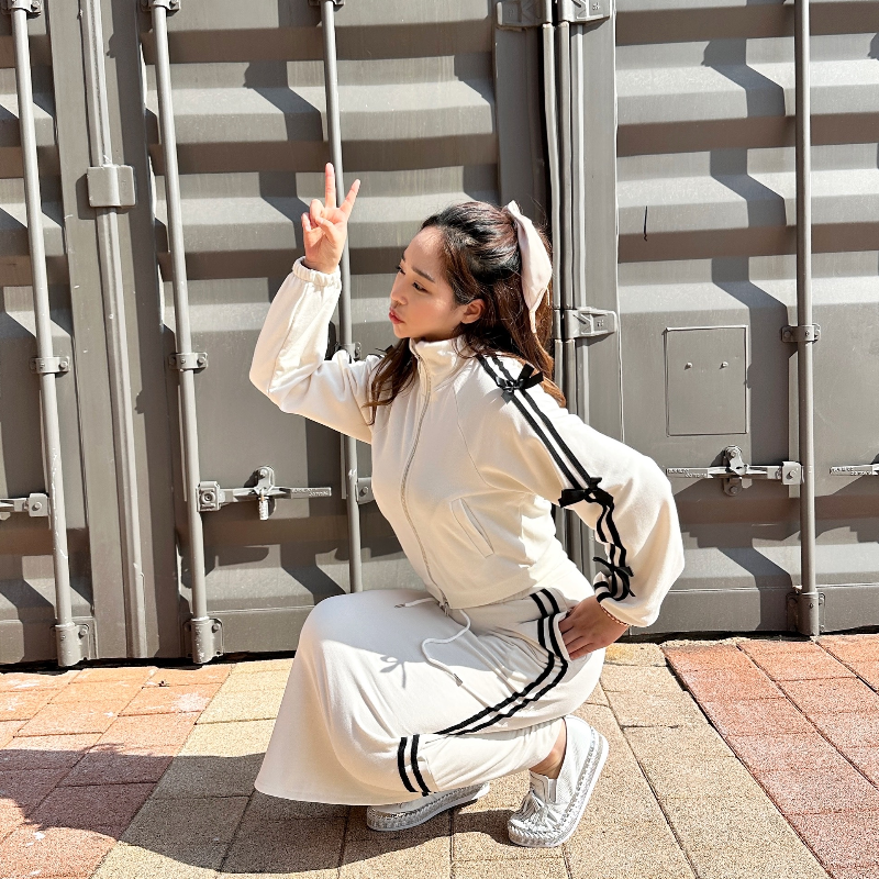 现 korea 蝴蝶结点缀双拉链运动外套+高腰开叉半身长裙~卫衣套装,女装/女士精品,时尚套装,淘宝优惠券,粉丝福利购,淘宝优惠卷