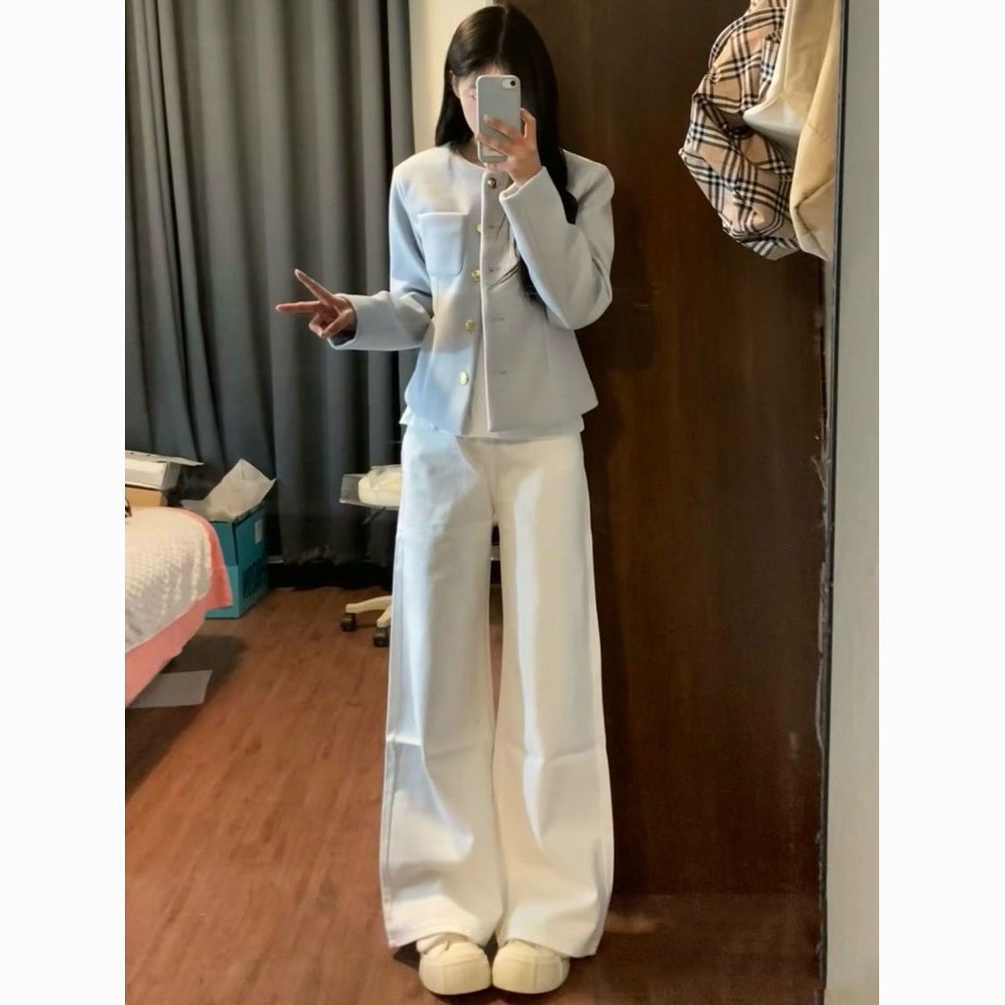 蓝色小香风财阀千金风气质收腰毛呢外套百白色休闲牛仔喇叭裤套装