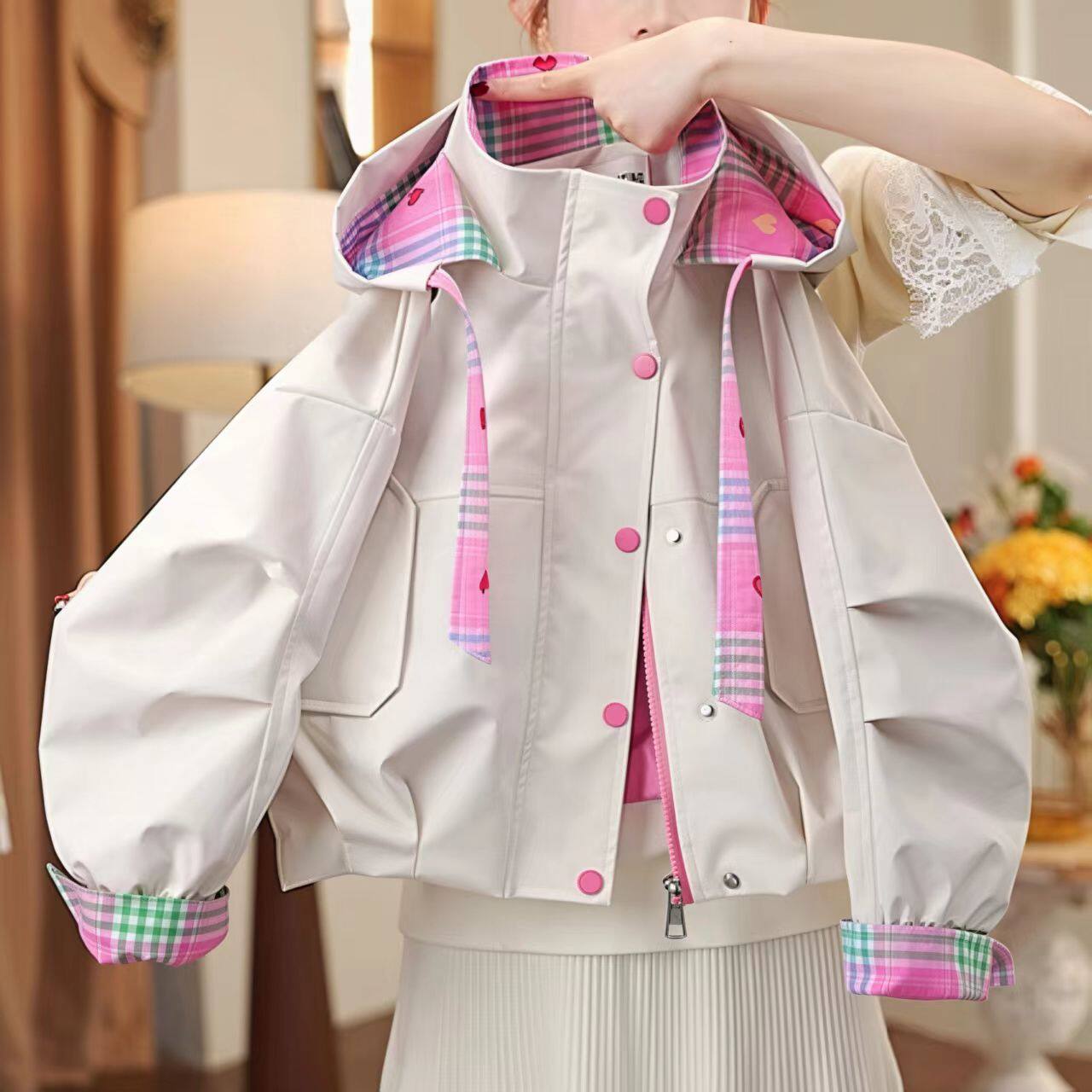 女童外套春秋款2026新款中大童儿童洋气夹克衫小女孩连帽冲锋衣春