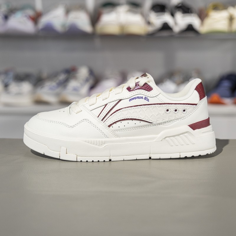 李宁车缝线系带女子低帮板鞋