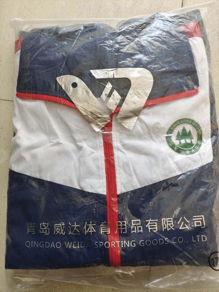 二七一教育威达中学生校服