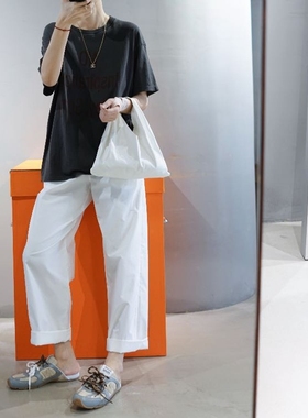 夏天轻薄舒适又百搭的白色裤子