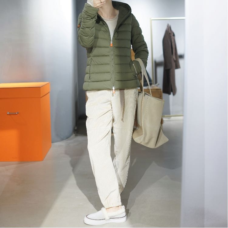 轻盈又保暖利落有型棉服