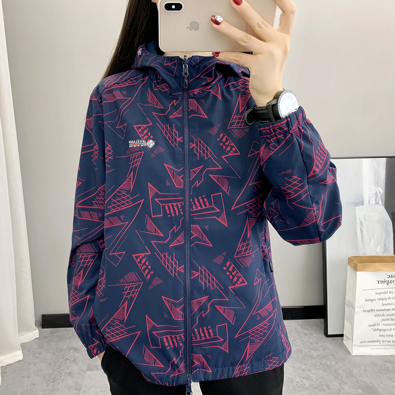 两面穿春秋冲锋衣女宽松大码外套