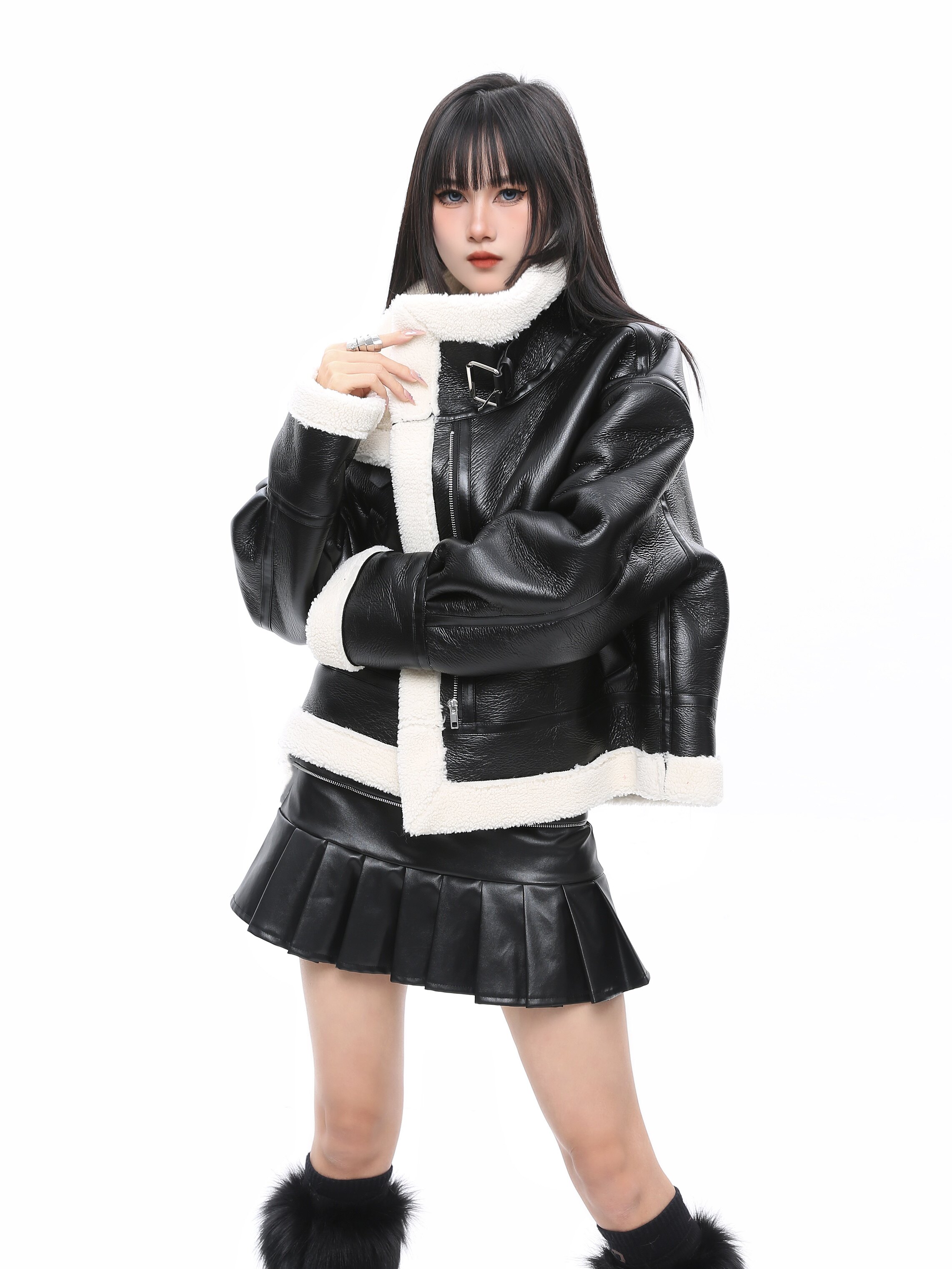 ROY11辣妹仿皮立领外套女冬季百搭加厚保暖短款机车服夹克上衣黑