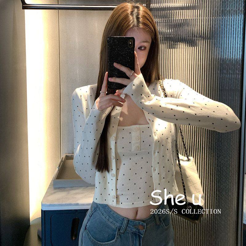 SHE U十三行纯欲辣妹风波点圆领针织开衫2026春新款百搭羊毛小衫,女装/女士精品,毛针织衫,淘宝优惠券,粉丝福利购,淘宝优惠卷