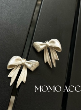 269爆款法式纹理感立体蝴蝶结洋气时尚女人百搭耳钉