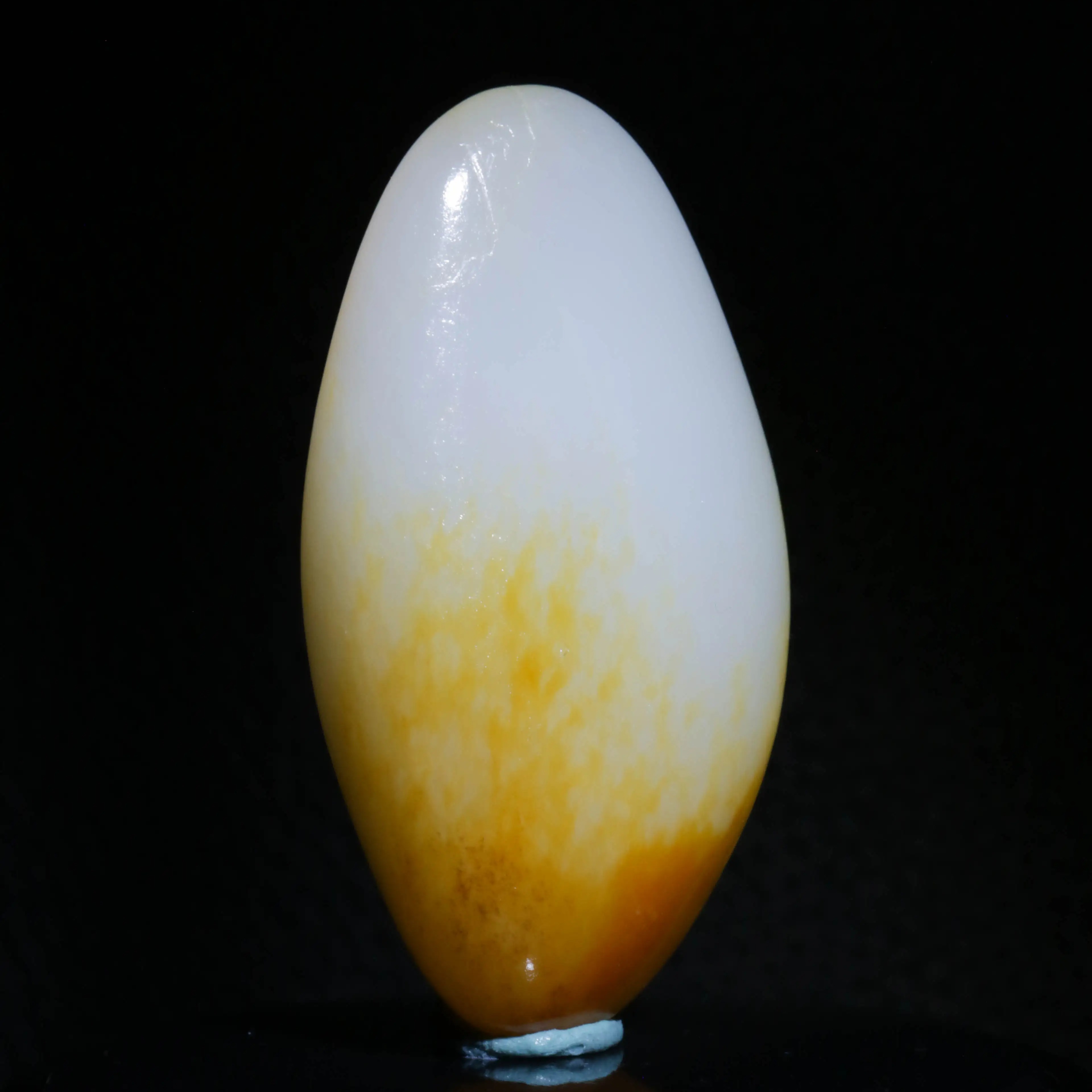 新疆和田玉黄皮白肉籽料吊坠