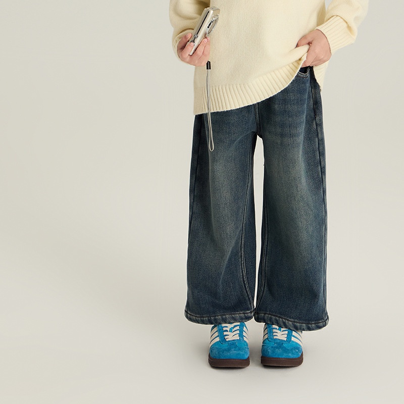 艾摩贝贝儿童韩版加绒保暖直筒牛仔裤2025冬中大童复古休闲阔腿裤