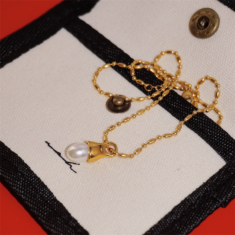 甜美水滴珍珠保色钛钢镀金项链女