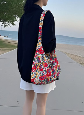 章若楠同款好看碎花布袋布包女2025韩国帆布包印花复古单肩包背包