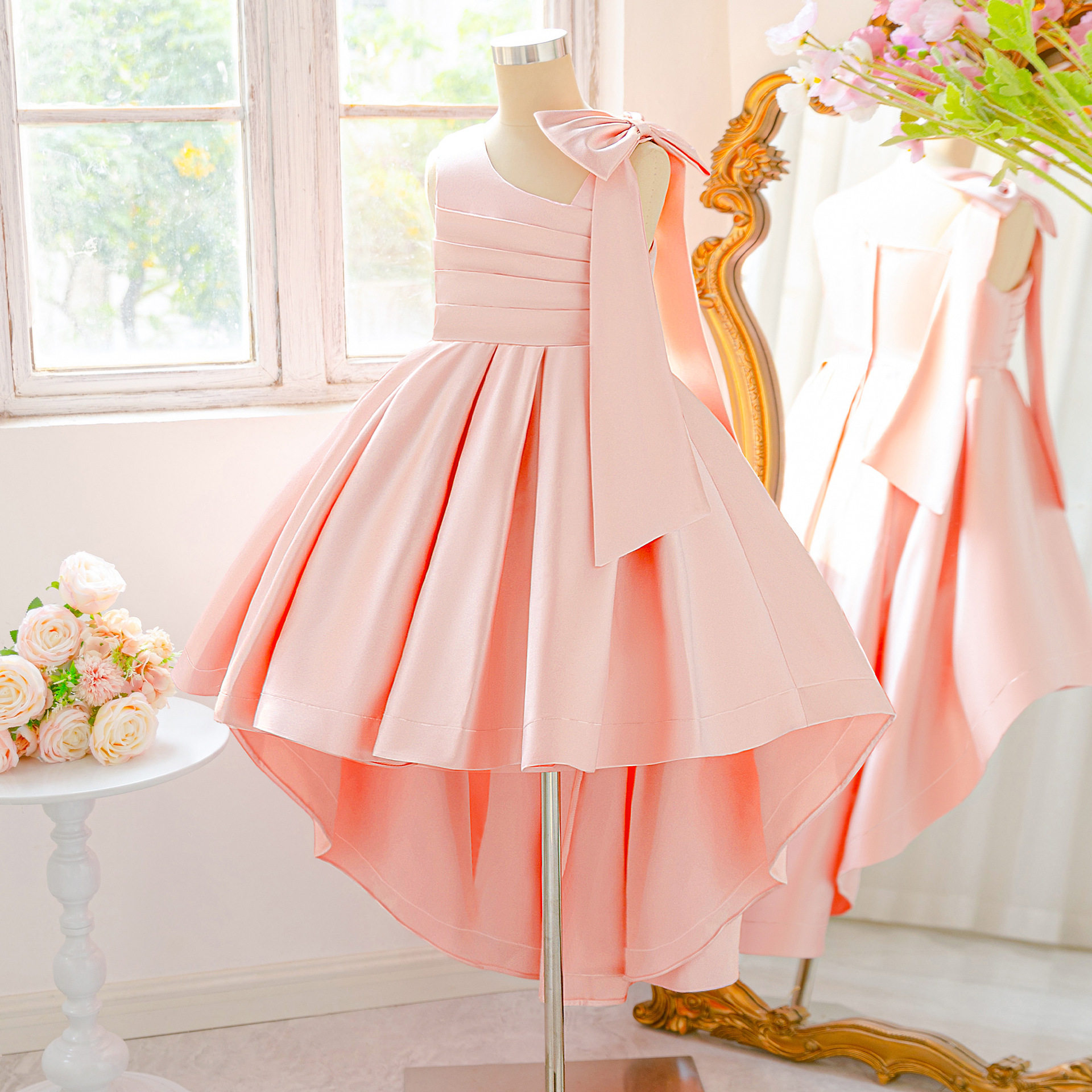 女童粉色缎布斜肩拖尾公主礼服裙