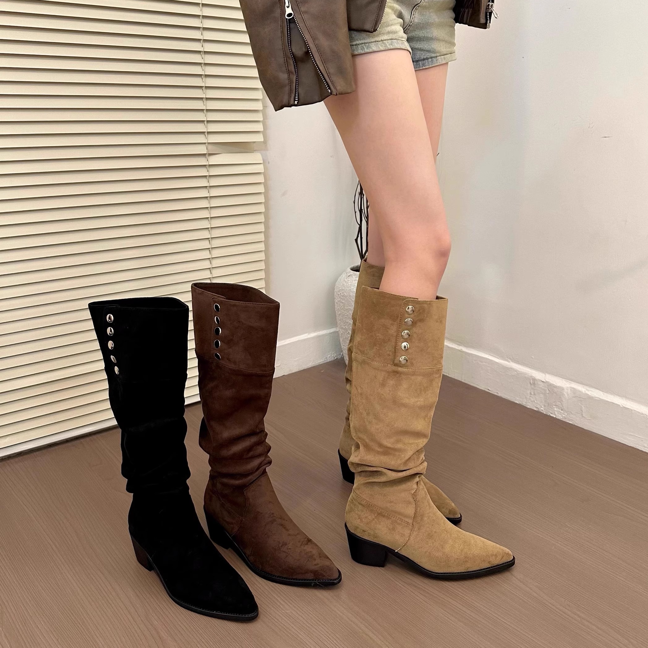 韩版复古感绒面堆堆靴