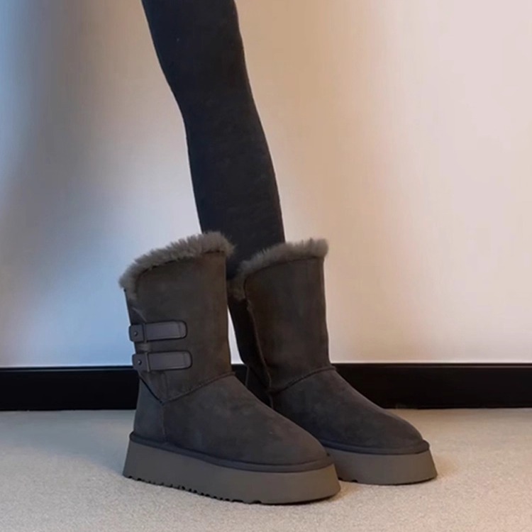 无注册商标真皮厚底皮毛一体靴