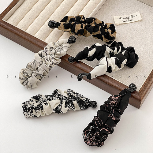 豹纹褶皱发量少高级感低马尾夹竖式发夹香蕉夹女2024新款小号头饰