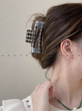 FUNCOCO｜风格单品~韩国透明黑色格子发量多大号鲨鱼夹后脑勺抓夹