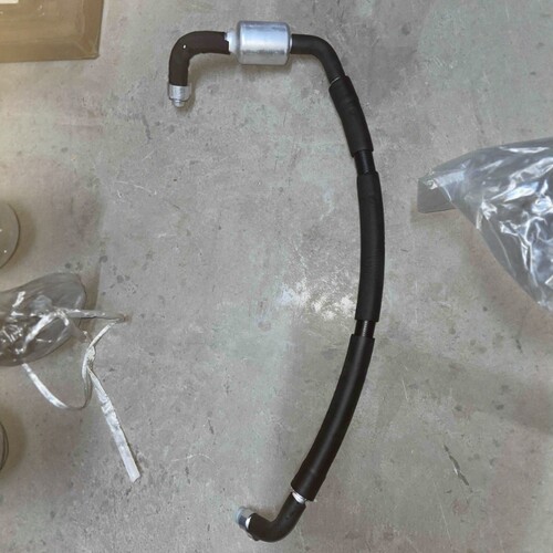适用于荣威EI5 管路总成-空调蒸发器到压缩机