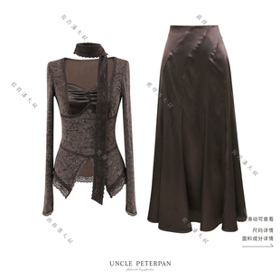 彼得潘大叔《唐宁街旧简》胸前塑型修身华丽感上衣侧拉链半裙套装