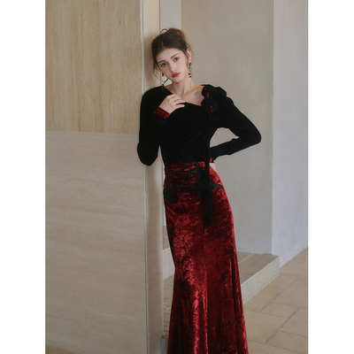 彼得潘大叔《风城玫瑰》立体花抽褶修身上衣前后系带华丽感半裙