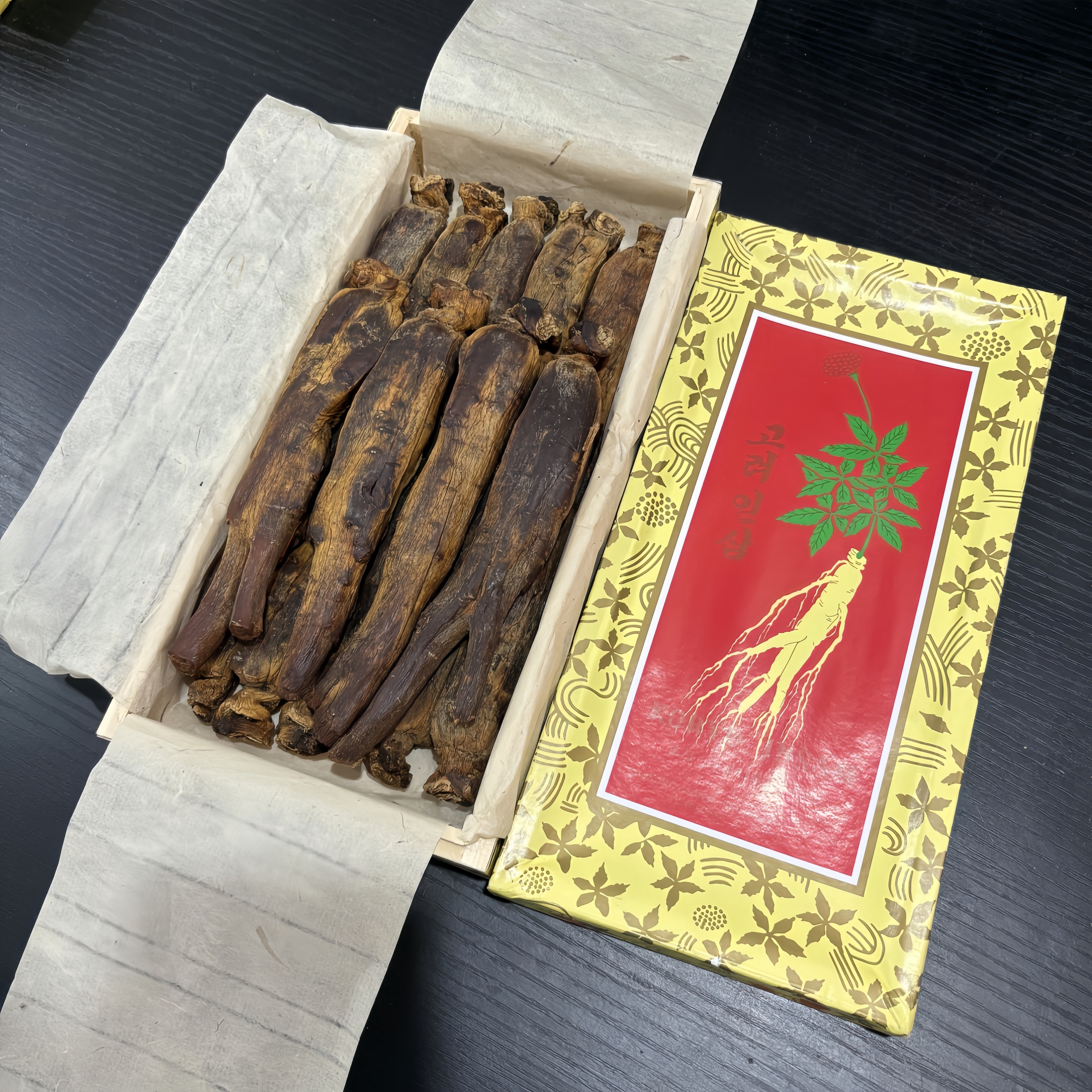600克12支内含14支参陈年高丽参