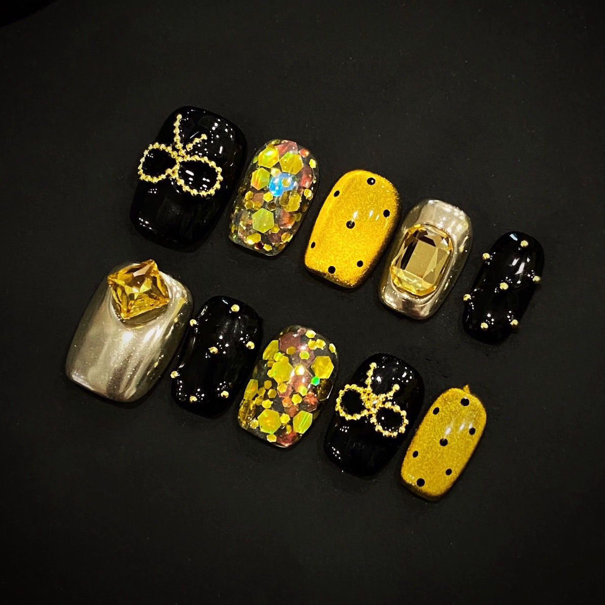 纯手工纯欲风轻奢韩系亮片招财小元宝猫眼跳色显白美甲穿戴甲
