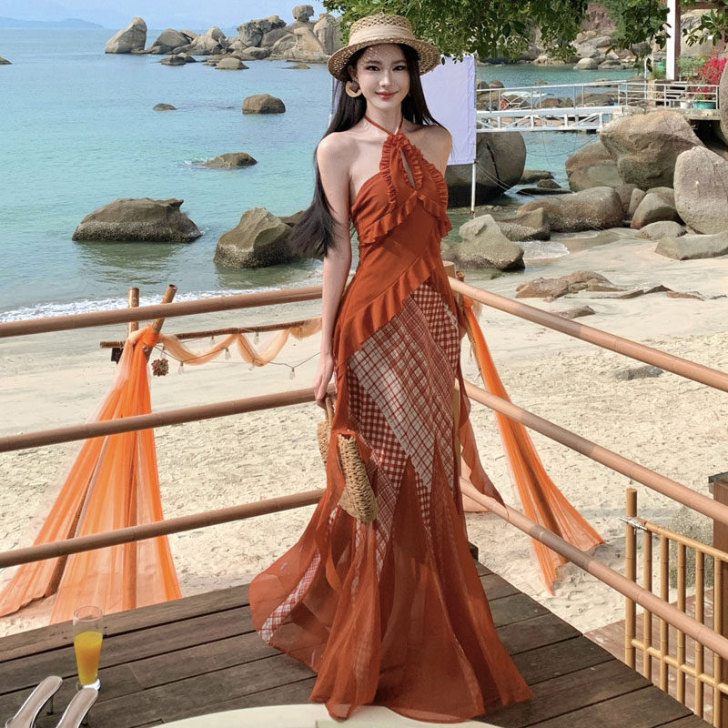 夏季海边度假红心格红色网纱挂脖上衣+格子飘逸透气鱼尾半裙套装