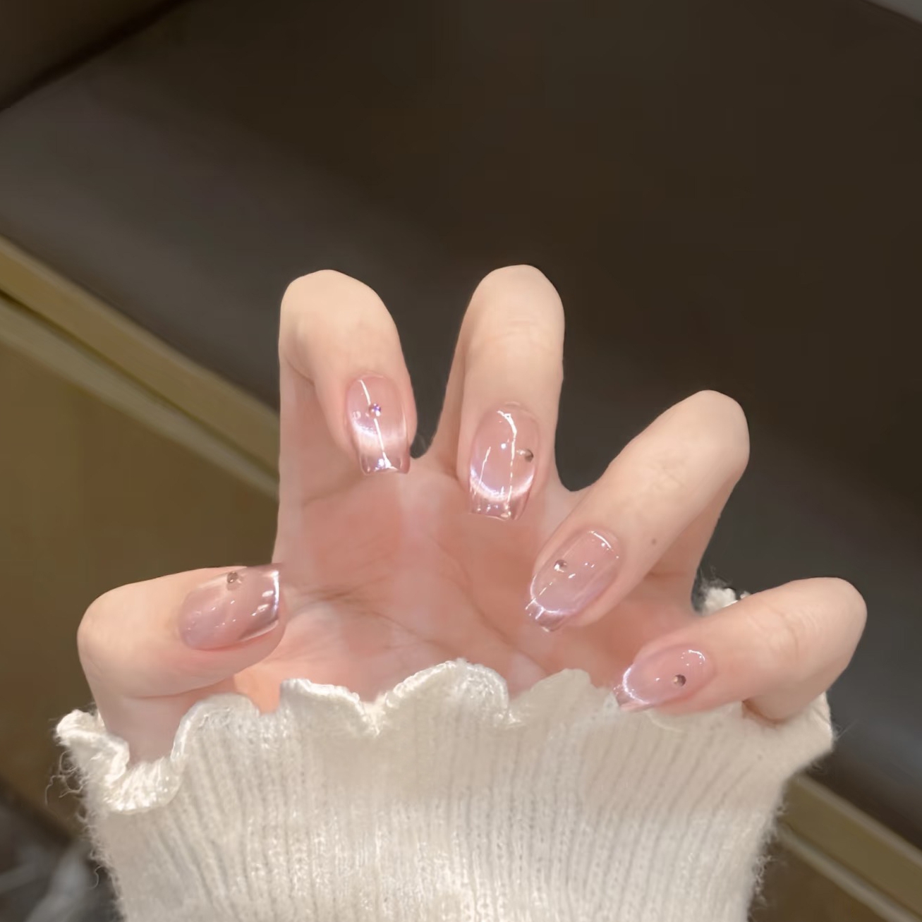 2025新款春夏温柔粉法式猫眼短甲