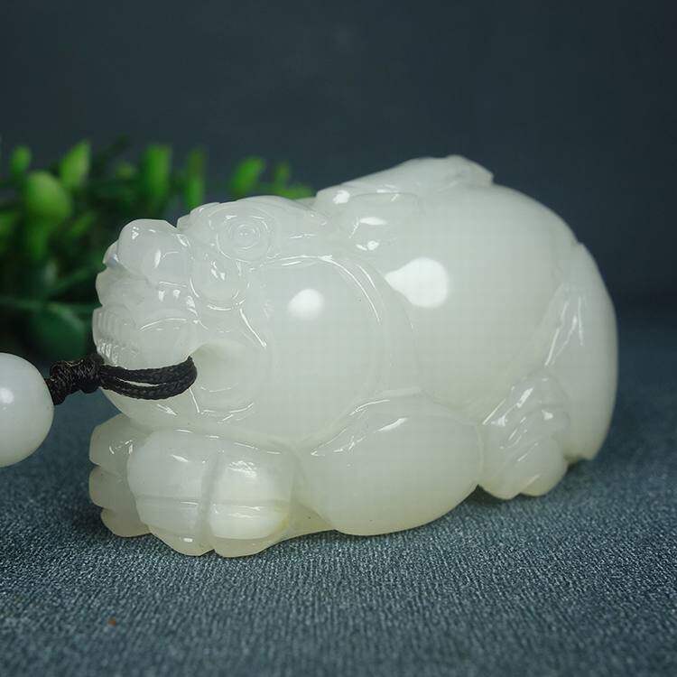 天然新疆和田玉貔貅手把件小摆件羊脂级白玉籽料招财貔貅把玩件