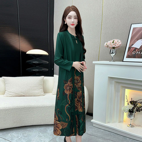 中老年女春秋装风衣新款妈妈秋装民族风印花时尚气质洋气大码外套