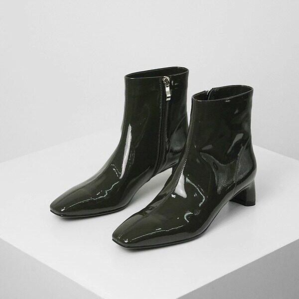 「17号的下午」ins复古法式方头短靴 瘦瘦靴时髦chic漆皮及踝靴女