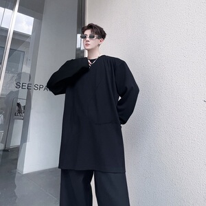 秋季潮流曲线拼接设计圆领长袖卫衣男痞帅纯色禁欲系T恤103P70图片