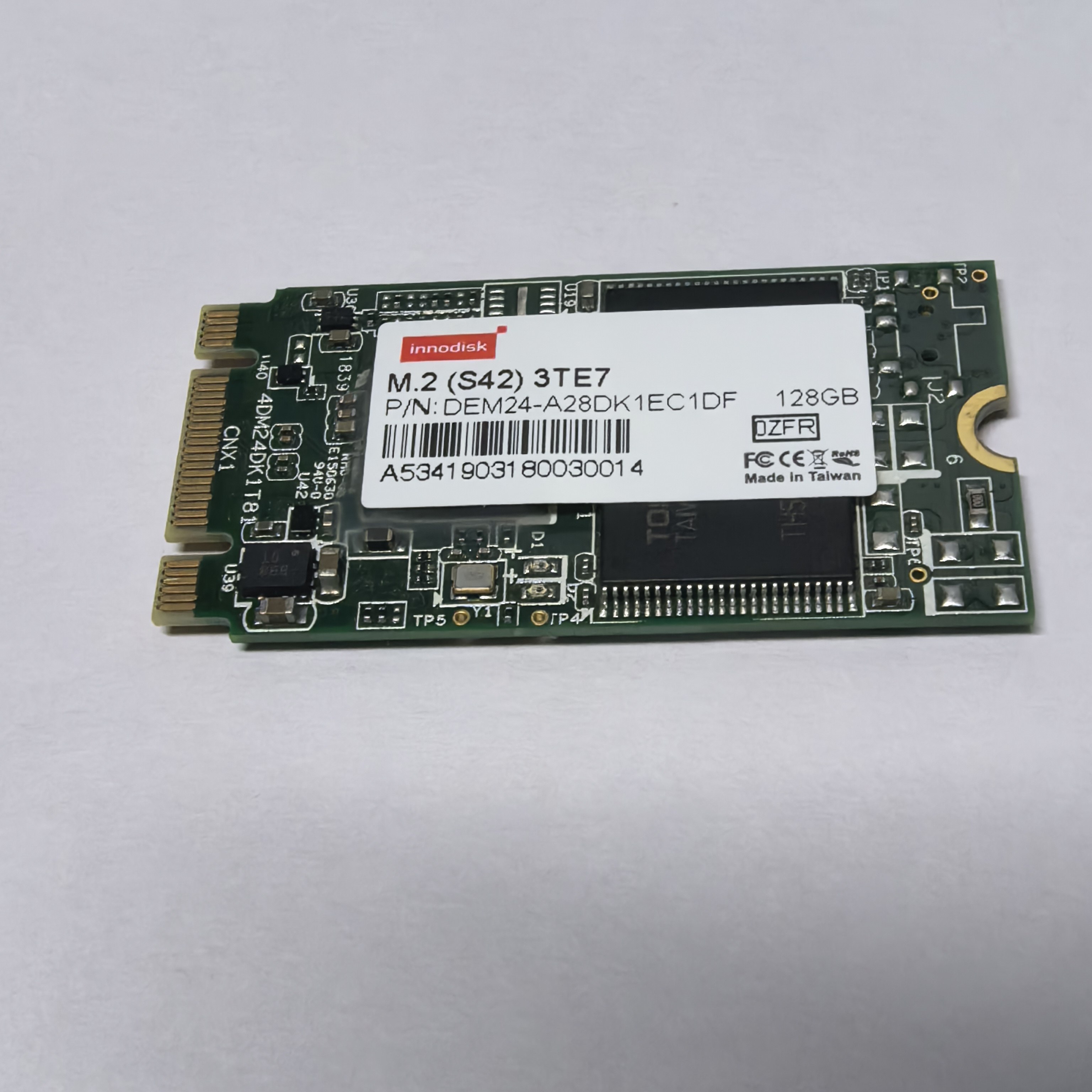 全新 宜鼎 innodisk  NGFF SATA协议 2242 128G SSD 工业用途DGSC - 实物图