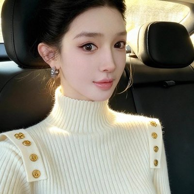 白色高领针织衫女2025冬季气质名媛加厚时髦洋气修身显瘦打底毛衣