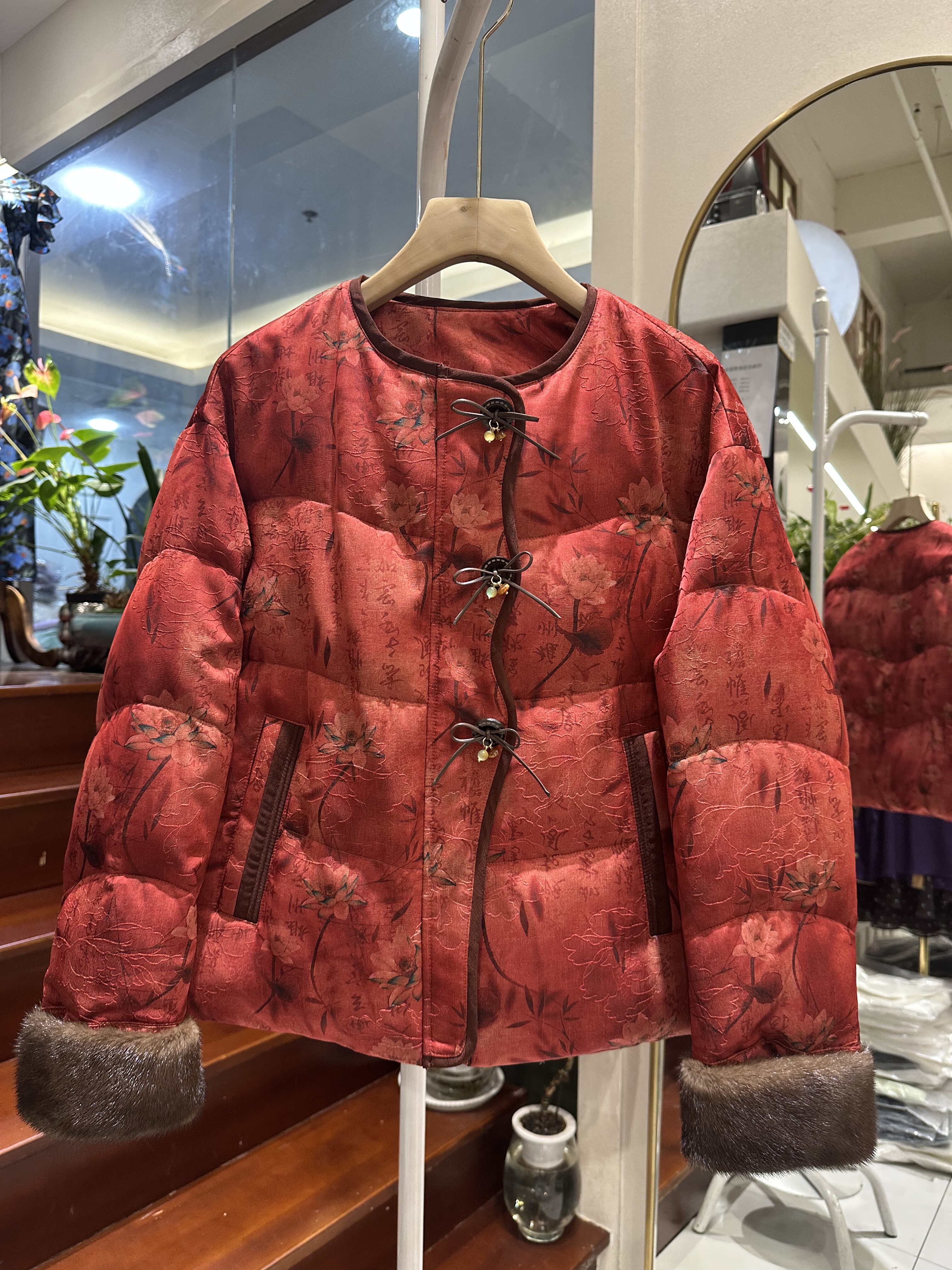 海宁水貂毛皮草外套鹅绒羽绒服气质年轻款高级感品牌减龄冬HS9709