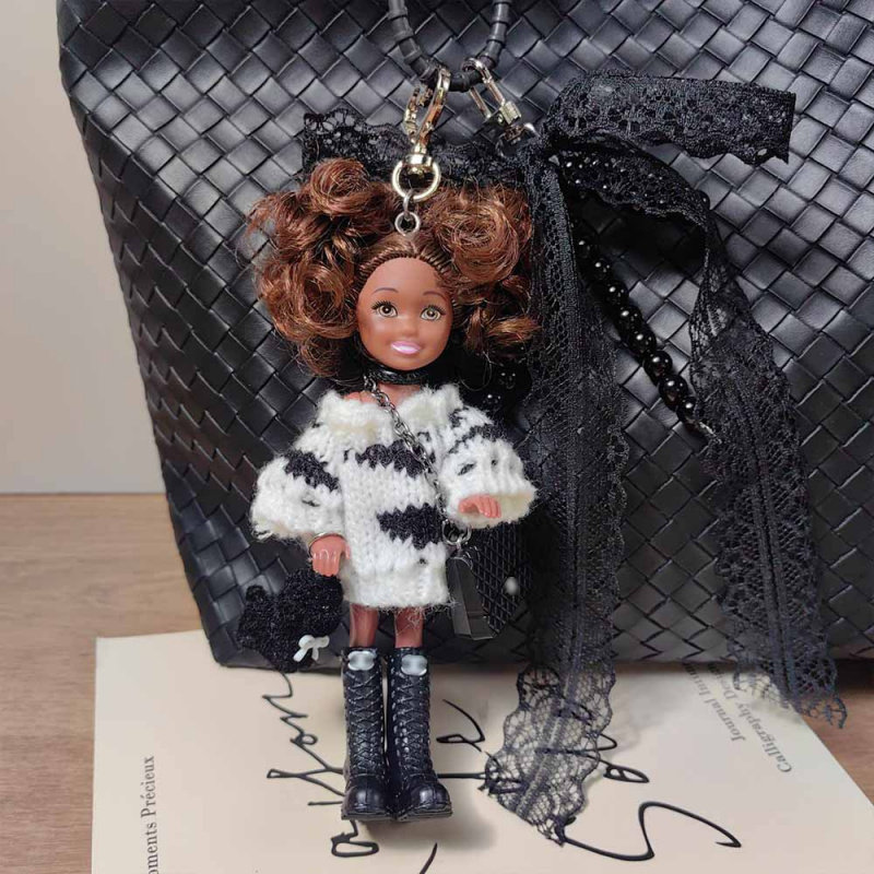 韩国东大门芭比娃娃挂件 黑皮小凯莉公仔钥匙扣 系高级感包挂