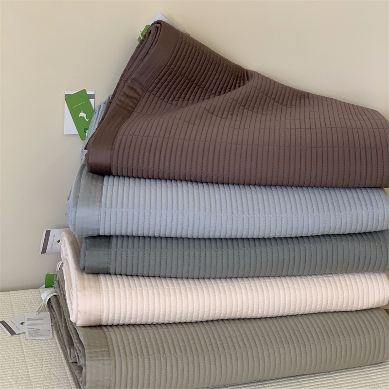 韩国大鹅天丝棉床盖三件套北欧轻奢绗缝夹棉榻榻米四季床单免打理