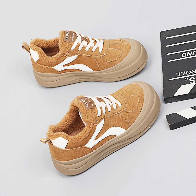 2025冬季新款大码女鞋41-43棉鞋时尚休闲保暖简约特大号加绒板鞋