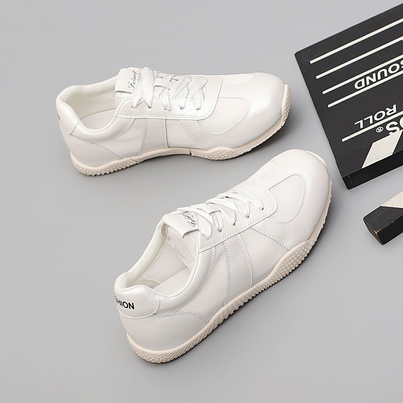 夏季新款2024大码女鞋41-43时尚休闲单鞋脚宽胖特大号舒适小白鞋
