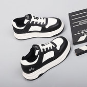 特大号百搭休闲小白鞋 大码 2025冬新款 加绒时尚 女鞋 40一43舒适棉鞋