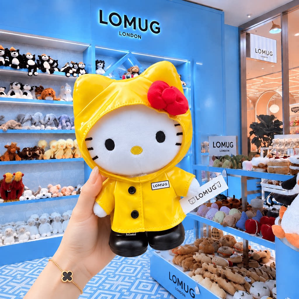 日本LOMUG限定黄色雨衣Kitty711联名毛绒挂件可爱卡通包挂饰公仔