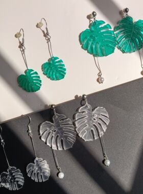 原创/复古绿色树叶耳环透明亚克力叶子耳钉清新小珍珠设计感耳坠