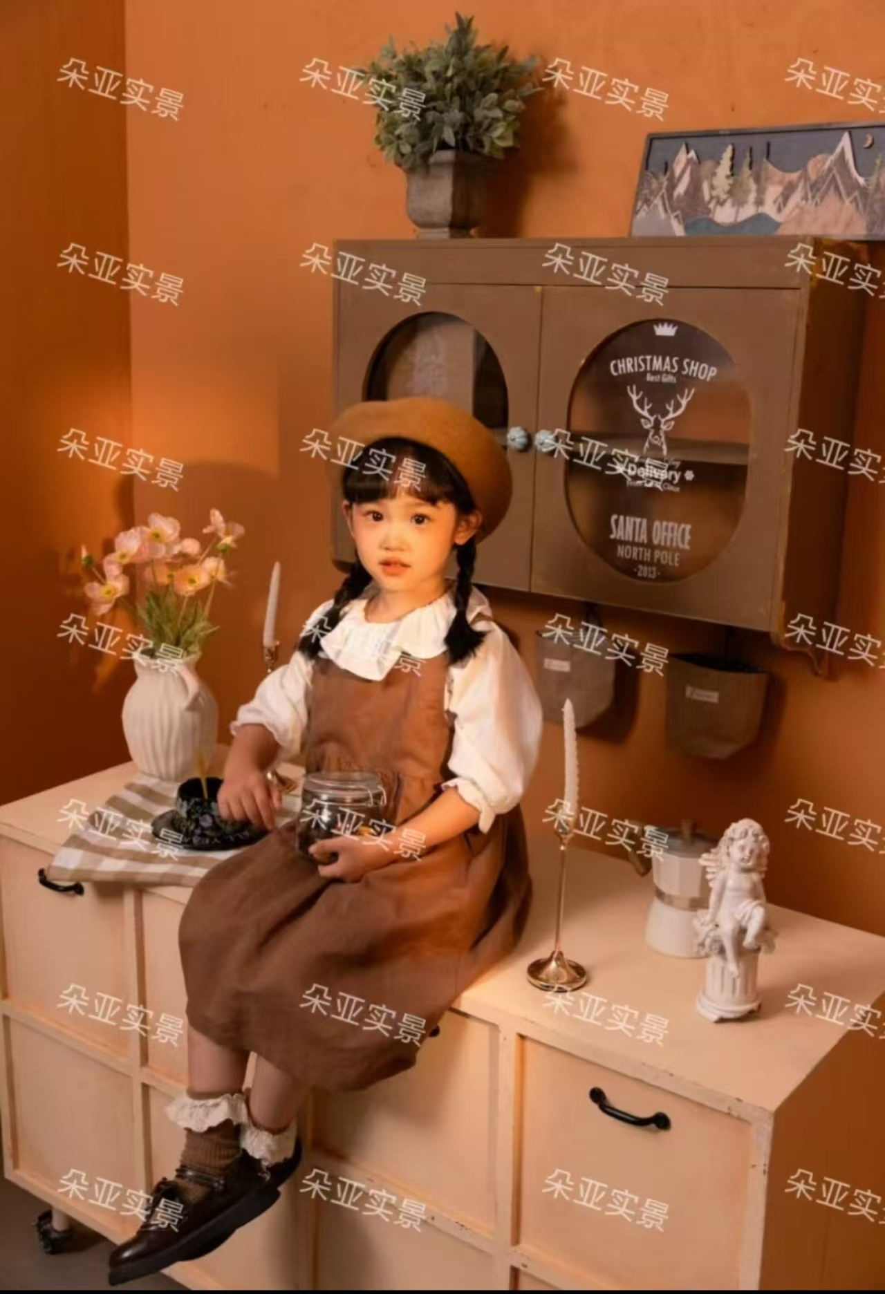 儿童实景制作摄影棚装修拍照写真婚纱店铺2025新款无闪棚影楼设