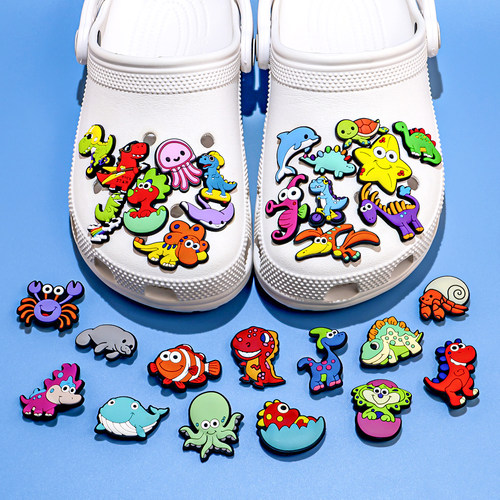 跨境新款洞洞鞋花配饰恐龙动物系列现货可爱卡通手环装饰PVC鞋扣