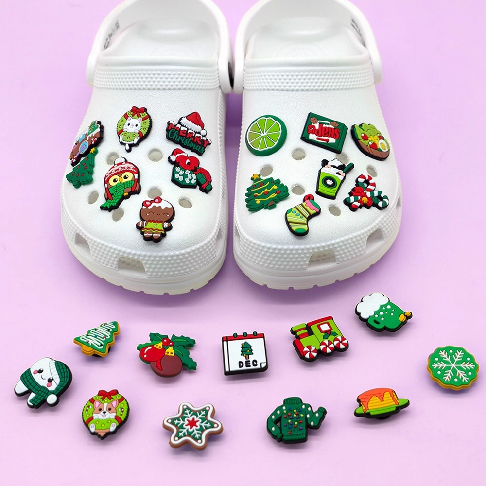 圣诞节日卡骆驰洞洞鞋花鞋配饰PVC软胶crocs鞋扣可拆卸鞋花小礼品