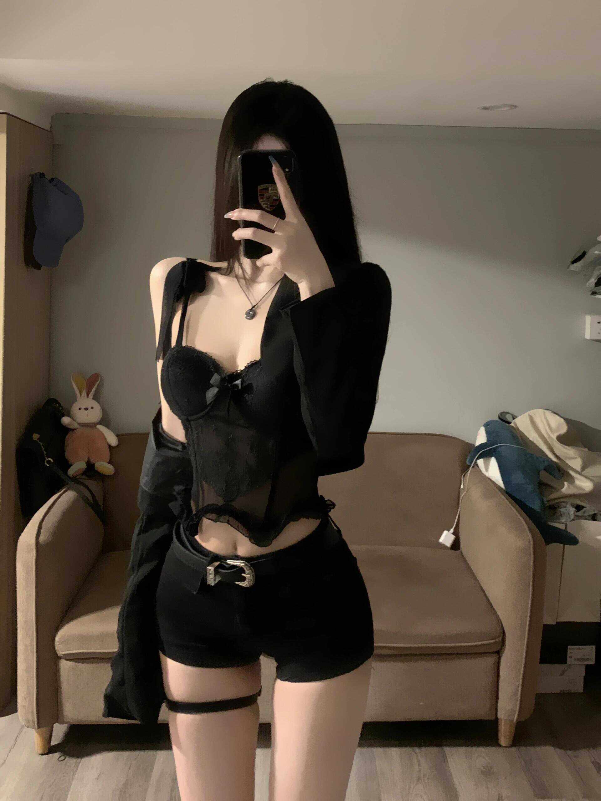 辣妹套装女夏季设计性感吊带上衣小个子开衫修身显瘦短款高腰短裤